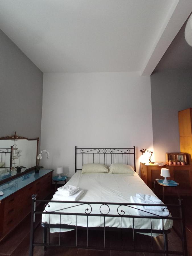 Historical Arches House Apartment คาตาเนีย ภายนอก รูปภาพ
